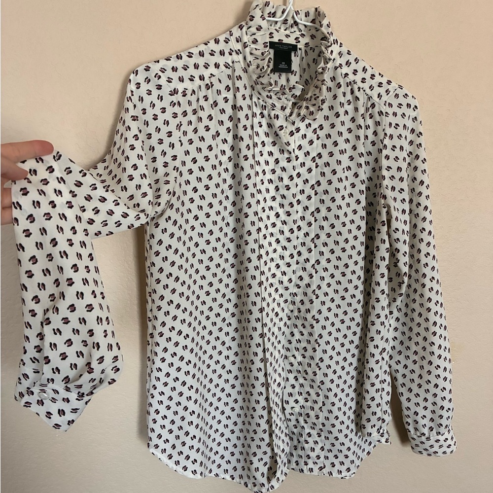 Ann Taylor White and Black Patterned Blouse